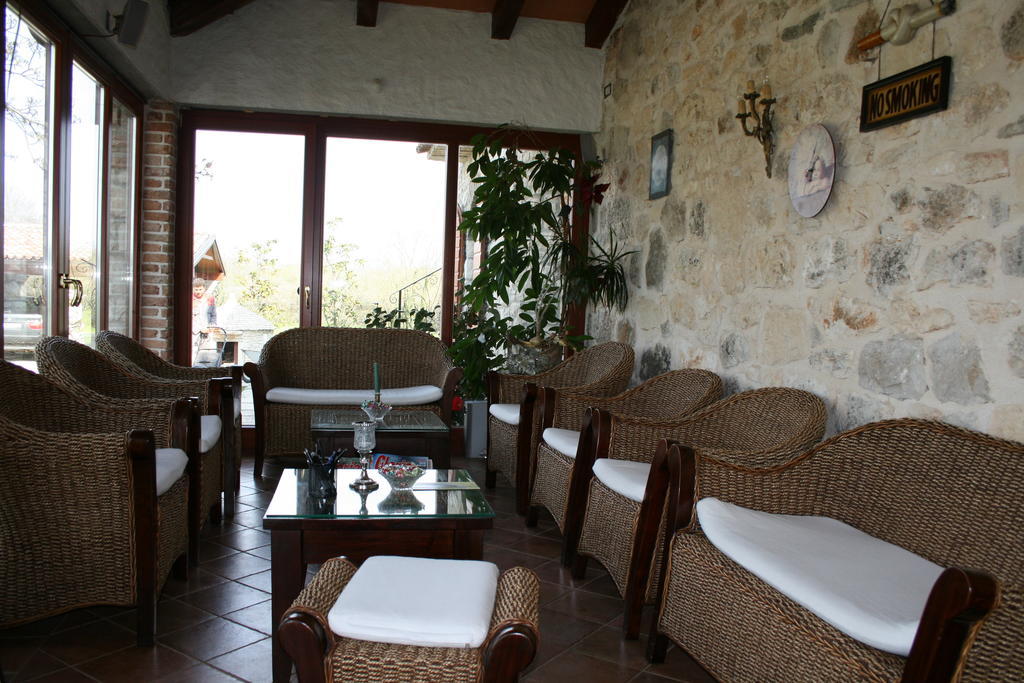 Villa Castello Rausch Valkarin Exterior foto